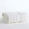 Venta al por mayor del fabricante Toalla facial Artículos de primera necesidad Toalla de algodón a rayas de algodón puro Absorbente Hogar Baño Toalla de algodón Toalla facial