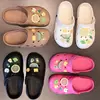 Nuevas Sandalias Zueco de Verano para Mujer 2026, Medias Pantuflas de Punta Cerrada, Zapatos de Playa de Moda para Exteriores con Suela Suave