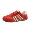 Zapatillas de entrenamiento alemanas de color block retro para mujer, nuevo modelo otoño 2026, suela fina, que aumentan la altura, suela blanda, zapatillas deportivas casuales, zapatillas transpirables
