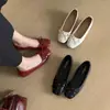 Zapatos Planos para Mujer Rivet Commuter Versátiles de Moda sin Cordones Nuevo Diseño de Lazo Primavera/Otoño 2026 Aumento Interno de Altura 4cm