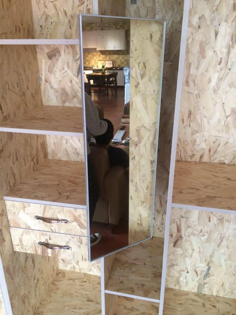 H款