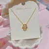 Collar de Palma Hueca: Cadena para clavícula lujosa, de nicho, de alta gama, con un estilo simple y exquisito, versátil para el uso diario