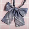 Cuello de Camisa con Lazo de Cuadros Estilo Japonés JK Flor para Mujer Estilo Universitario Foto de Graduación Camisa con Lazo Gratis Traje de Buceo con Lazo