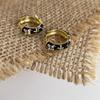 Pendientes sencillos de esmalte negro para mujer, ligeros, de lujo, con diseño de nicho, con hebilla circular, estilo retro, elegantes, franceses, dulces y geniales.