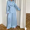 Nuevo estilo de otoño de 2026 para mujer, conjunto casual de dos piezas: top con cuello, mangas de campana y lazo, combinado con pantalones de pierna ancha