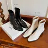 Outubro~Botas de Cano Curto com Salto Grosso de Veludo Bege Plus 2026 Outono/Inverno Couro Elástico Salto Grosso Bico Quadrado Zíper Traseiro Botas Emagrecedoras 34-42