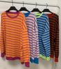 Roupas Femininas 2024 Outono e Inverno Novo Suéter Waffle Casual Listrado Colorido Contrastante de Manga Longa para Mulheres