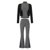 Atuendo de alta gama, elegante para mujer: un top sin mangas de corte ajustado, un cárdigan y una falda midi entallada - un conjunto de tres piezas perfecto para figuras petite