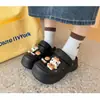 Zuecos de mujer de alta gama con suela gruesa, modelo nuevo de verano 2026 con decoración floral 3D, aumento de altura de plataforma, puntera cerrada, EVA antideslizante