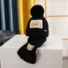 Conjunto de Bufanda y Gorro de Punto Estilo Coreano para Niños, Set de 2 Piezas para Niños y Niñas, Letras Bordadas, Color Sólido, Gorro de Bebé Versátil para Invierno