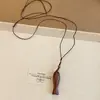 Novo colar pingente de peixe de sândalo estilo chinês para mulheres, corrente de suéter estilo étnico vintage, acessório longo de design de nicho