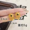 Novos Brincos Vietnamitas Banhados a Ouro Estilo Chinês, Populares Brincos com Franjas Escarlates Vazados Cravejados de Diamantes, Joias Modernas e Duradouras