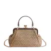Bolsa Cheongsam Estilo Chinês Novo de Alto Valor para Primavera e Verão Bolsa de Noite Mini Bolsa de Mão Transversal Moderna Exquisita Dourada para Mulheres