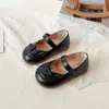 Sapatos de Princesa de Couro para Meninas 2026 Primavera e Outono Mocassins Vermelhos Estilosos para Crianças Sapatos Únicos com Sola Macia para Bebês
