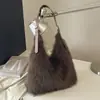 Bolso de Felpa de Lujo Ligero para Mujer Versátil Moda Retro de Gama Alta Bolso de Mano para Viajes Diarios Bolso Cruzado Casual Bolso de Piel