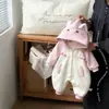 Chamarra tipo mameluco de manga corta de otoño para bebés y niños pequeños 2026 Nuevo Estilo Coreano de Manga Larga con Capucha para Ropa de Exterior para Bebés