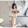 Traje deportivo informal de verano a la moda de manga corta con pantalones cortos, estilo coreano, holgado y adelgazante, de dos piezas para mujer, popular en Internet.