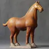 Antiguo caballo salvaje tranquilo Luoyang Tang Sancai, adornos de cerámica para mueble de TV de sala de estar, regalos chinos