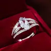 Comercio exterior transfronterizo nueva moda europea y americana estilo ins simple anillo con forma de pluma de circón hueco versátil para uso diario temperamento