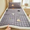 Colchón de Terciopelo de Leche Engrosado para Clase Transfronteriza en Vivo Cubierta de Cama Tatami Doméstica Colchón Plegable Individual para Siesta en Dormitorio
