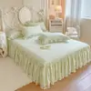 Lençol de baixo com elástico acolchoado estilo princesa e saia de cama 2 em 1, novo modelo 2025, adequado para todas as estações, capa à prova de poeira, design de saia de cama para ocultar imperfeições