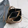 Bolso tote con patrón de lichi transfronterizo, bolso de mano simple para el día a día, bolso de hombro y cruzado informal de gran capacidad para mujer, venta al por mayor personalizada