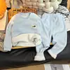 Conjunto de ropa térmica para niños y niñas, conjunto cálido de dos piezas engrosado con forro polar para otoño e invierno, pijamas y ropa de casa para bebé