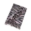 Lenço moderno com estampa de zebra, um lenço de alta qualidade em imitação de caxemira para outono e inverno, versátil e estiloso, atacado para mulheres