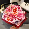70 Bufandas de Seda con un Toque de Lujo, Moda Coreana Versátil Profesional Bufandas Pequeñas de Seda Imitación, Bufandas de Seda Estampadas Retro para Mujeres