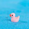 Figurita de patito amarillo, adorno para terrario de musgo, diorama en miniatura, accesorio decorativo creativo, artesanía de resina