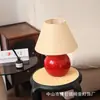 Lâmpada ambiente vintage estilo francês, lâmpada de cabeceira de quarto minimalista japonesa designer de castanha fofa, luminária de mesa vermelha, luz noturna