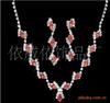 Collar rojo ojo de caballo de diamante rojo + pendientes accesorios de boda conjunto de dos piezas ventas directas de fábrica de Yiwu