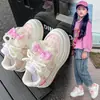 Tênis esportivos femininos 2026 verão novo moda estilosos casuais sapatos sola macia versátil sapatos de pai tênis de corrida modernos