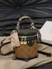 Mochila Feminina Fashionável Estampada de Mão 2025 Nova Bolsa Balde Presbiópica Transfronteiriça Bolsa Balde da Fortuna Versátil Transversal