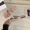 Sandálias Slip-On Rosa First Encounter Season Sapatos de Fada para Uso ao Ar Livre Novo Estilo de Verão 2026 para Combinar com Saias para Praia e Litoral em Estilo Francês