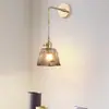 Luminária de Parede de Latão e Vidro para Cabeceira Lâmpada Longa Dourada Simples Criativa Moderna Nórdica Iluminação de Balcão de Bar de Quarto Lâmpada de Pétala de Luxo