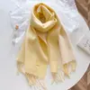 Bufanda de lana mezclada con flecos, de doble cara y bloques de color, estilo coreano para mujer, calentador de cuello grueso de color liso para otoño e invierno, se puede usar como chal exterior