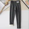 Leggings con forro polar para niñas Pantalones exteriores cálidos de otoño e invierno para niños Pantalones de algodón gruesos sin costuras de una sola pieza para bebés y niños pequeños y medianos