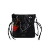 Bolso Pequeño Mujer 2026 Nuevo Elegante Diseño de Nicho Bolso Cruzado Exquisita Personalidad Moderno de Moda Bolso Cubo para Viajar