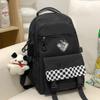 Mochila para Mulheres 2026 Novo Estilo Casual Versátil Bolsa Escolar para Alunos do Ensino Fundamental II e Médio com Toque de Luxo e Design Simples para Passeios