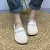 Zapatos de estilo retro para mujeres de mediana edad, modernos y versátiles, ligeros, cómodos, con suelas suaves, antideslizantes, hechos de cuero genuino, adecuados para mujeres mayores y con un diseño de punta poco profunda