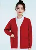 Suéter cardigan de enfermeira, de manga longa, espessado e com forro de fleece, quente e com caimento slim, adequado para salões de beleza e clínicas como uniforme de trabalho de enfermeira