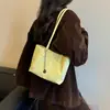 2026 Nuevo Bolso Tote Suave de Moda Minimalista para Mujer, Bolso de Hombro de Gran Capacidad para Viajes Diarios, Bolso de Mano Simple y Elegante