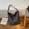 Bolsa de Balde Retrô Estampa de Leopardo Transfronteiriça Feminina 2026 Nova Moda para o Dia a Dia Bolsa de Ombro Única Bolsa Transversal Versátil de Nicho