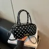 2026 Verano Nuevo Estilo Coreano Bolso de Mano para Mujer Lindo Diseño de Nicho Bolsa Almohada Bolso de Hombro Individual Cruzado Venta al por Mayor Bolsos de Mujer