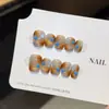 [Susurro] Ámbar Maillard Cortas Uñas Portátiles Hechas a Mano Blanqueamiento Otoño e Invierno Parche de Arte de Uñas Uñas Postizas