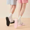 Pantuflas Jialiya para Mujer Suela Gruesa Estilo Coreano Sencillas para Interior Hogar Baño Dormitorio Estudiantil Pantuflas Suaves Antideslizantes para Hombre