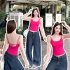 Sexy camisola color dopamina con espalda cruzada y copas de látex fijas, ajuste ceñido y top versátil