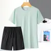 Novo conjunto curto de seda gelada feminino de verão, solto, versátil, fino, esportivo, casual, secagem rápida, respirável, terno de shorts de manga curta