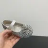 Sapatos com Tiras de Strass e Decorações de Bola de Flor na Ponta, Sapatos de Couro Fashion Estilo Princesa Totalmente Lantejoulas, Modelo Outono Inicial 2026